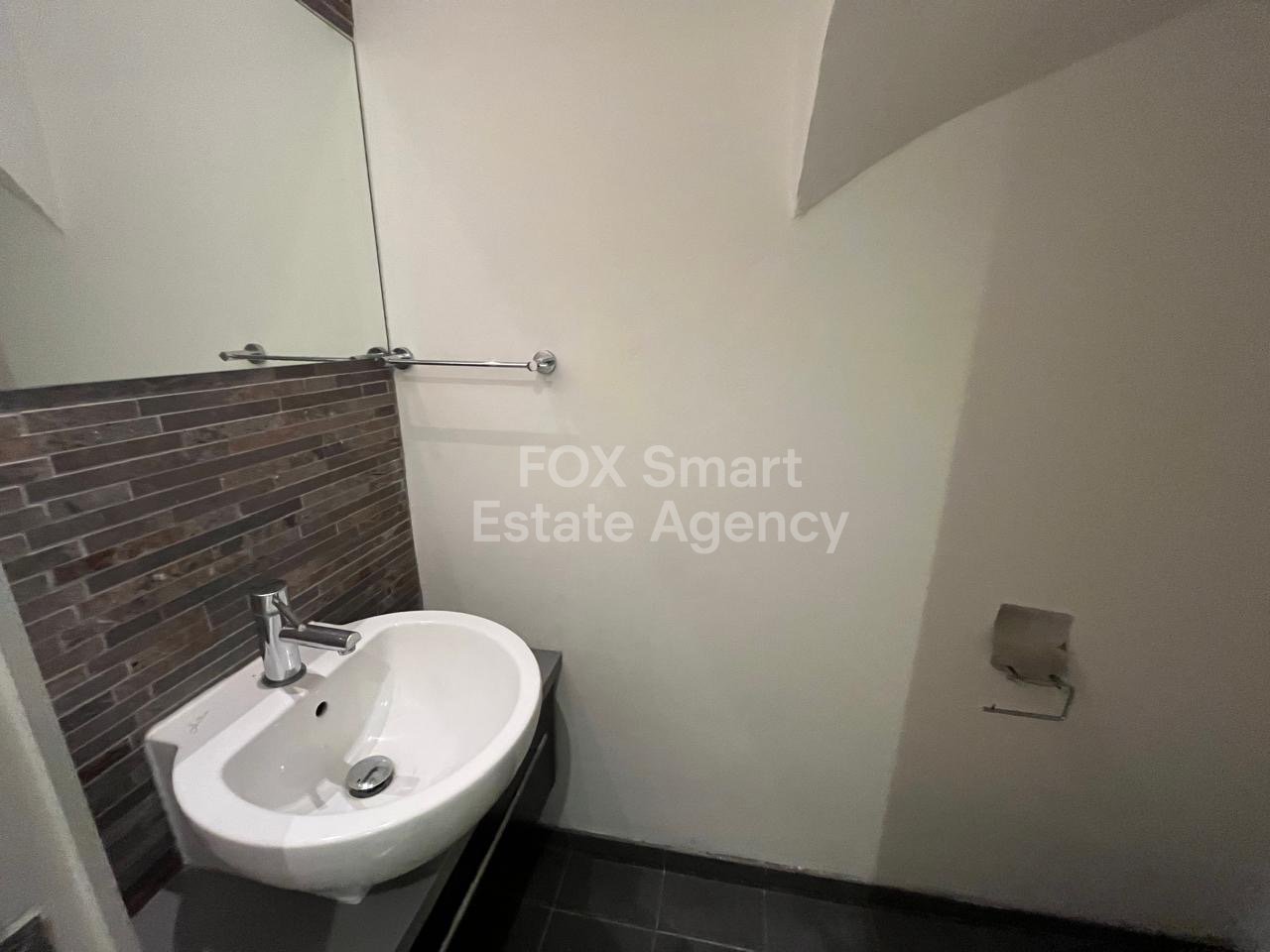 3 Bedroom Plus Office Ground Floor House for Rent in Agios Dometios