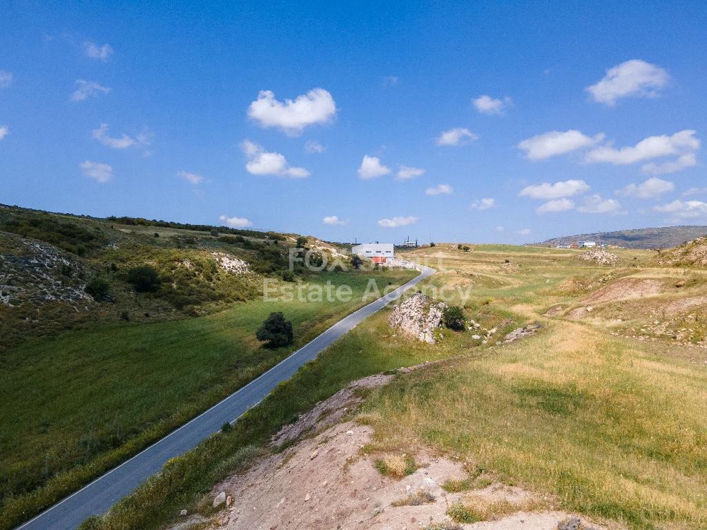 Land in Anarita - Image 4