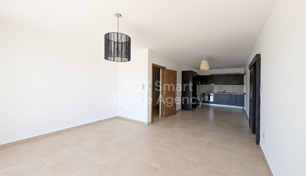 Apartment in Ypsonas - Image 2
