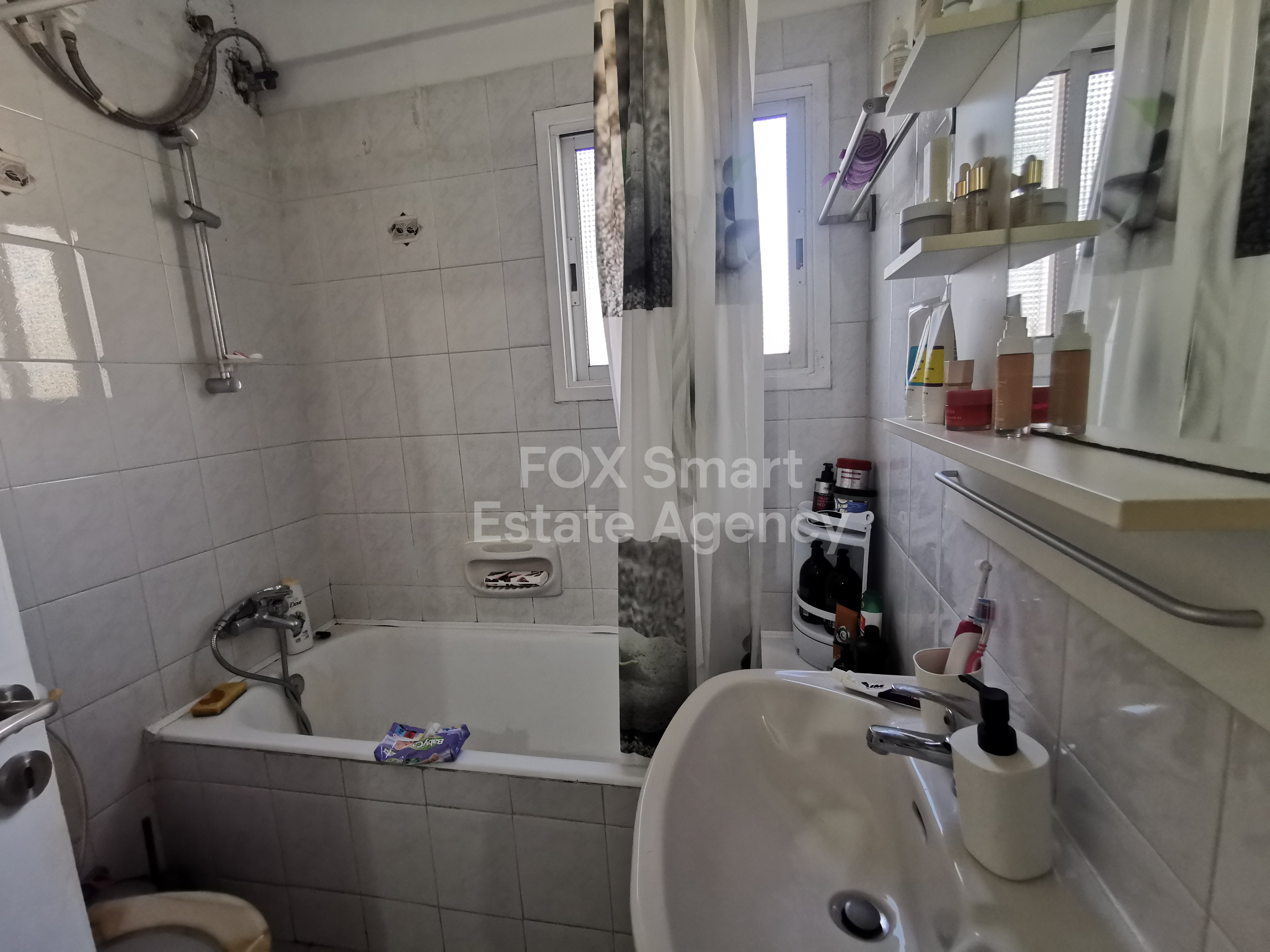 Renovated 2-Bedroom Apartment in Agios Antonios opposite PEO