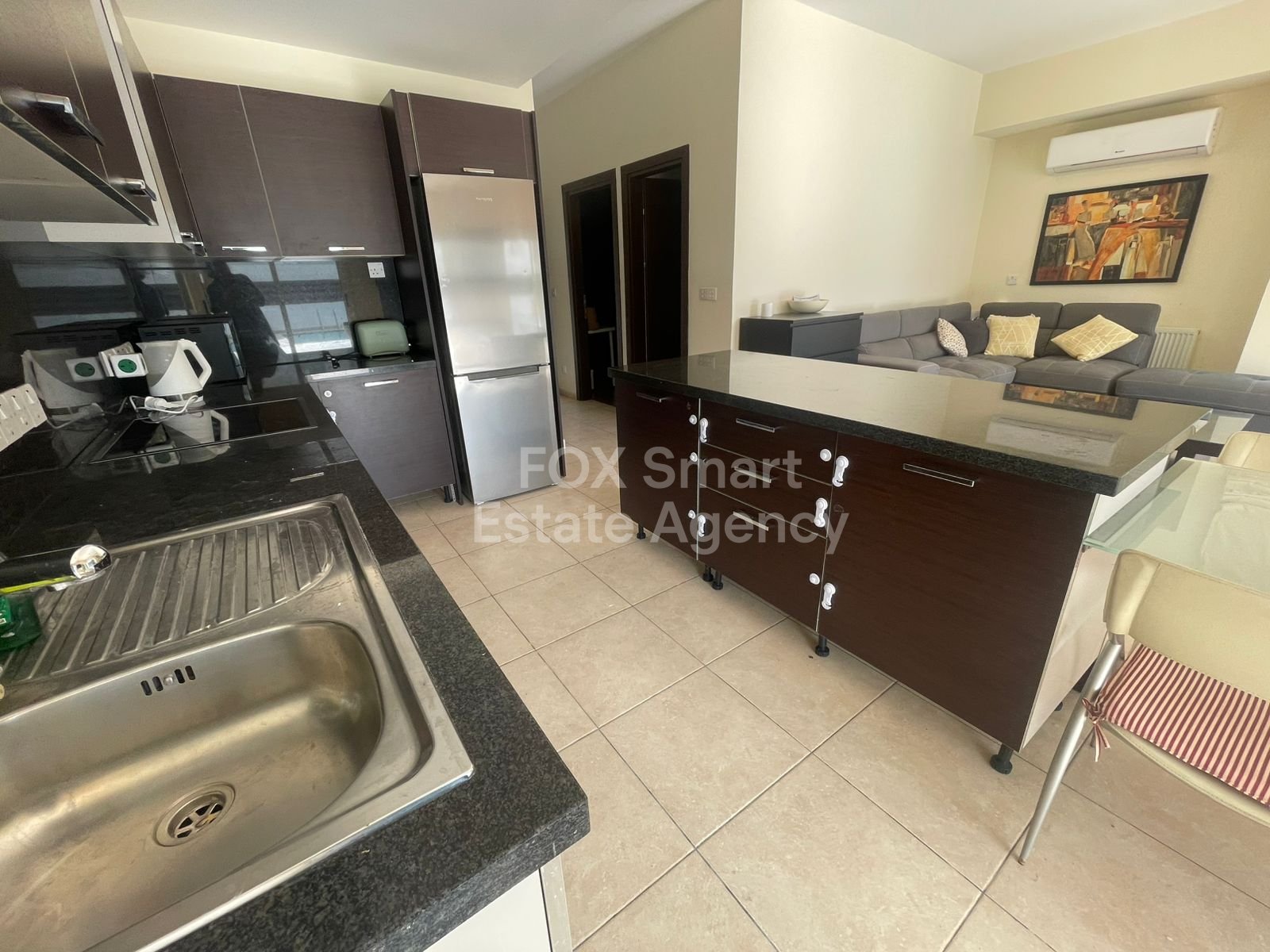 Relaxed Coastal Living: 3-Bedroom Villa Steps from the Beach in Pyla