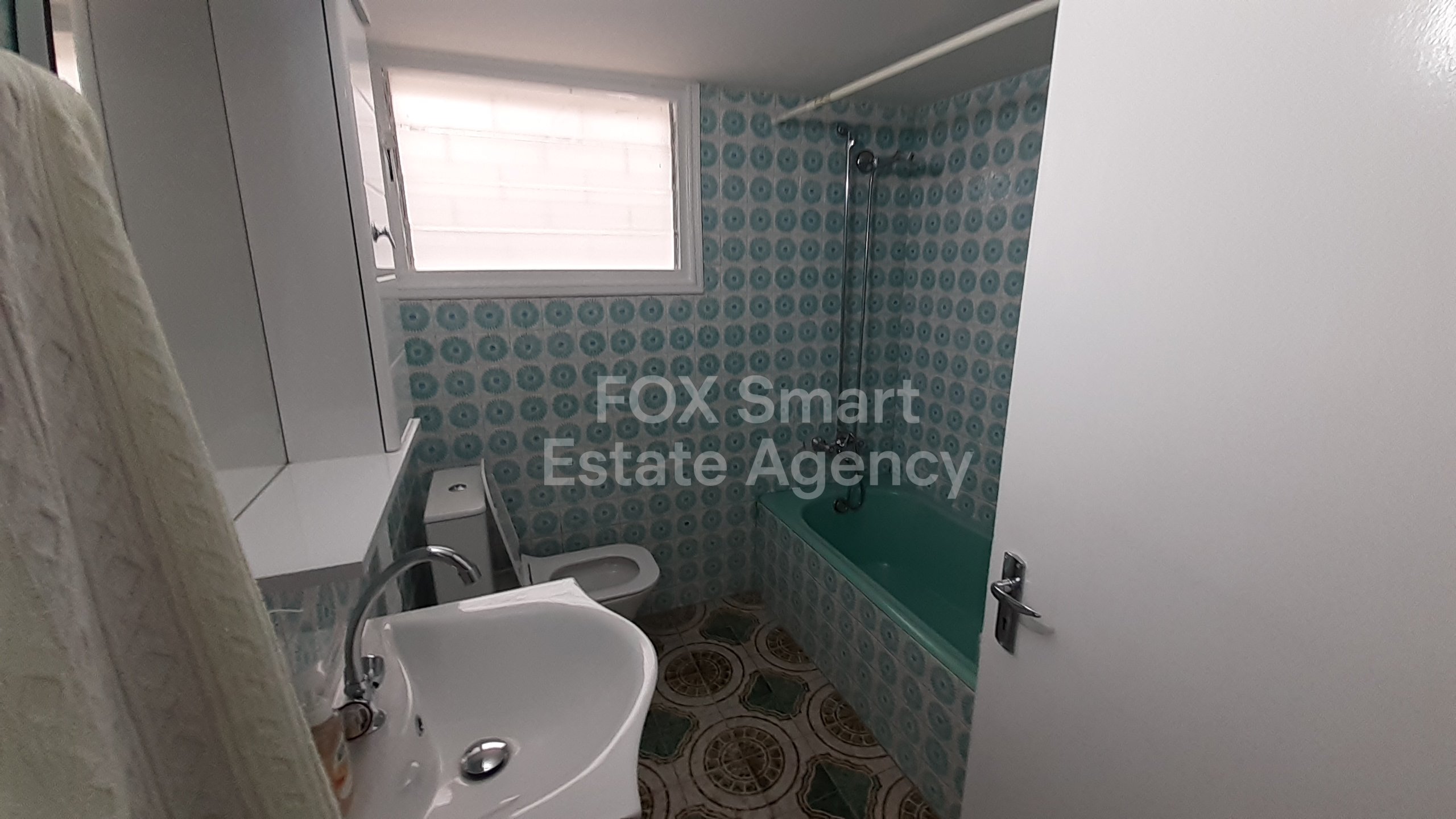 Spacious 3 Bedroom Unfurnished Ground floor House in Agios Dometios