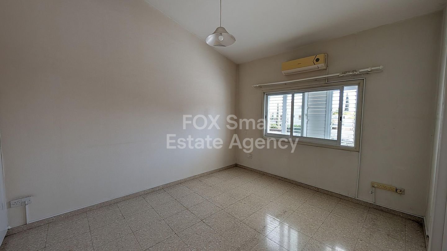 Charming 3-Bedroom Semi-Detached Home with Auxiliary Building in Strovolos