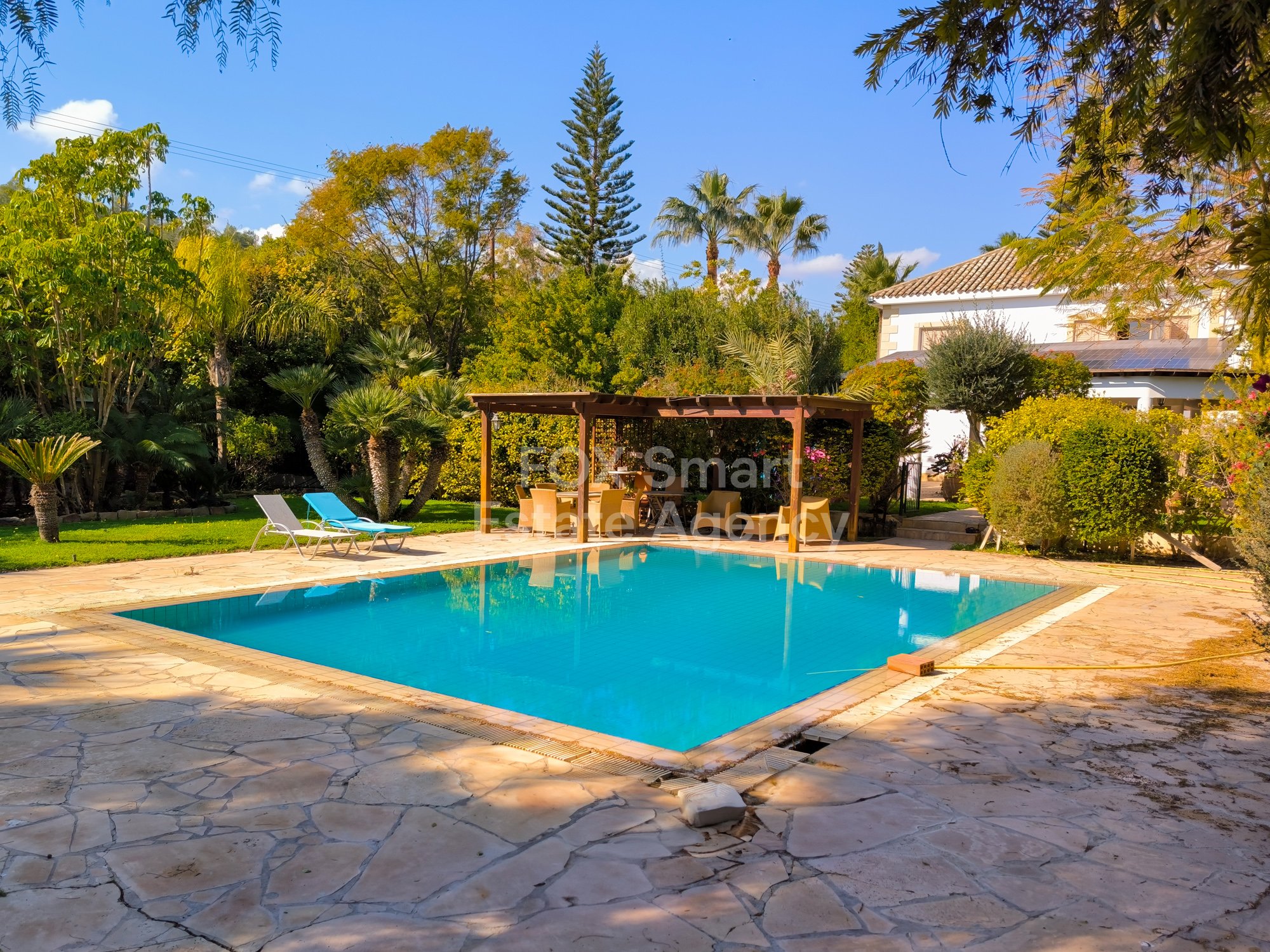 Luxury 5-Bedroom Villa with Private Pool – Prime Residential Area of Larnaca, Cyprus