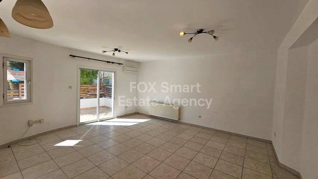 Beautiful Three bedrooms Ground apartment with a private entrance