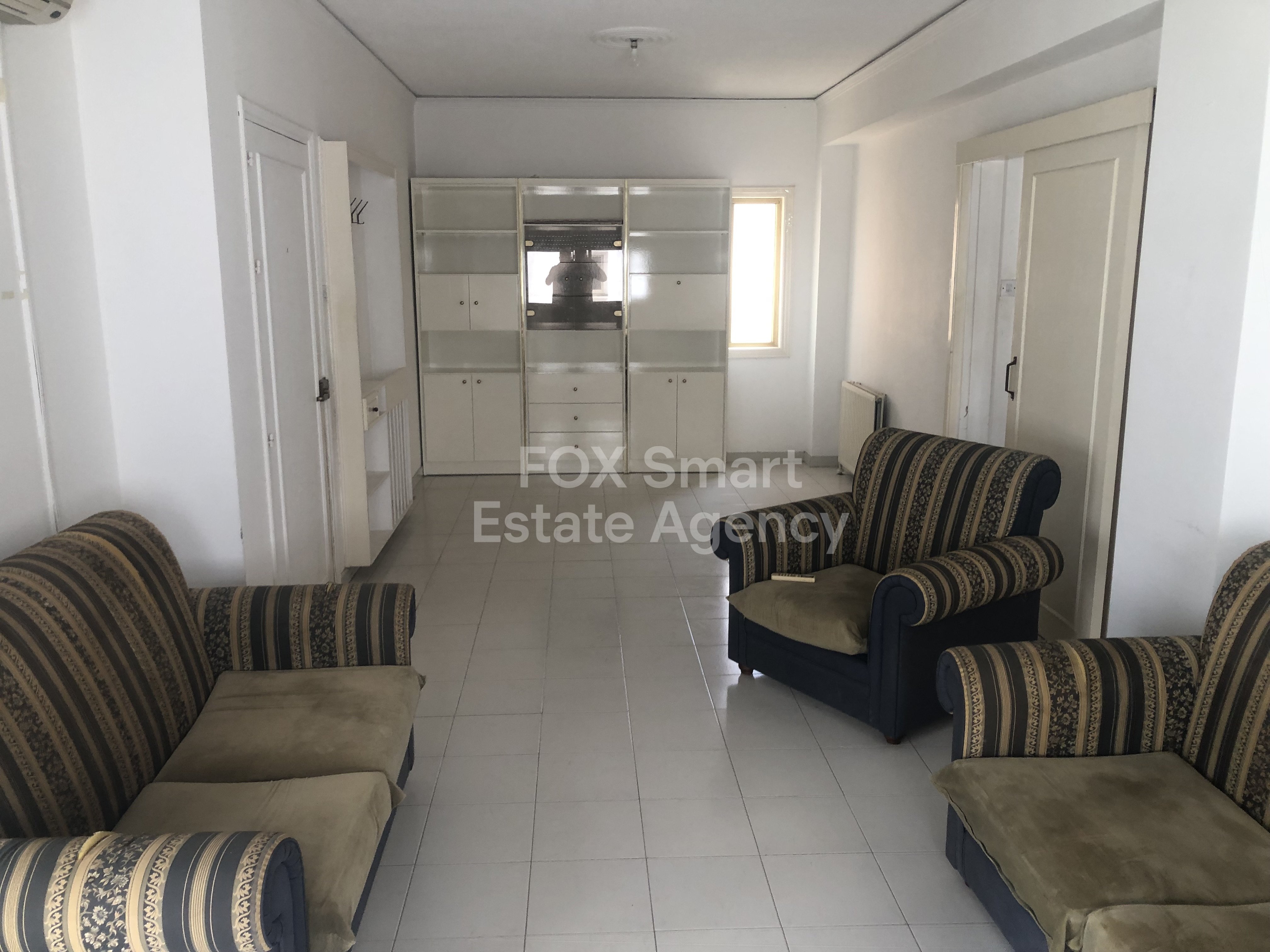 For sale 3-bedroom apartment in Agioi Oologites Nicosia near Kennedy street