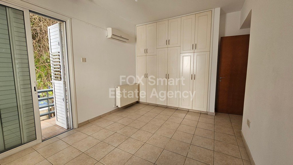 Beautiful Three bedrooms Ground apartment with a private entrance