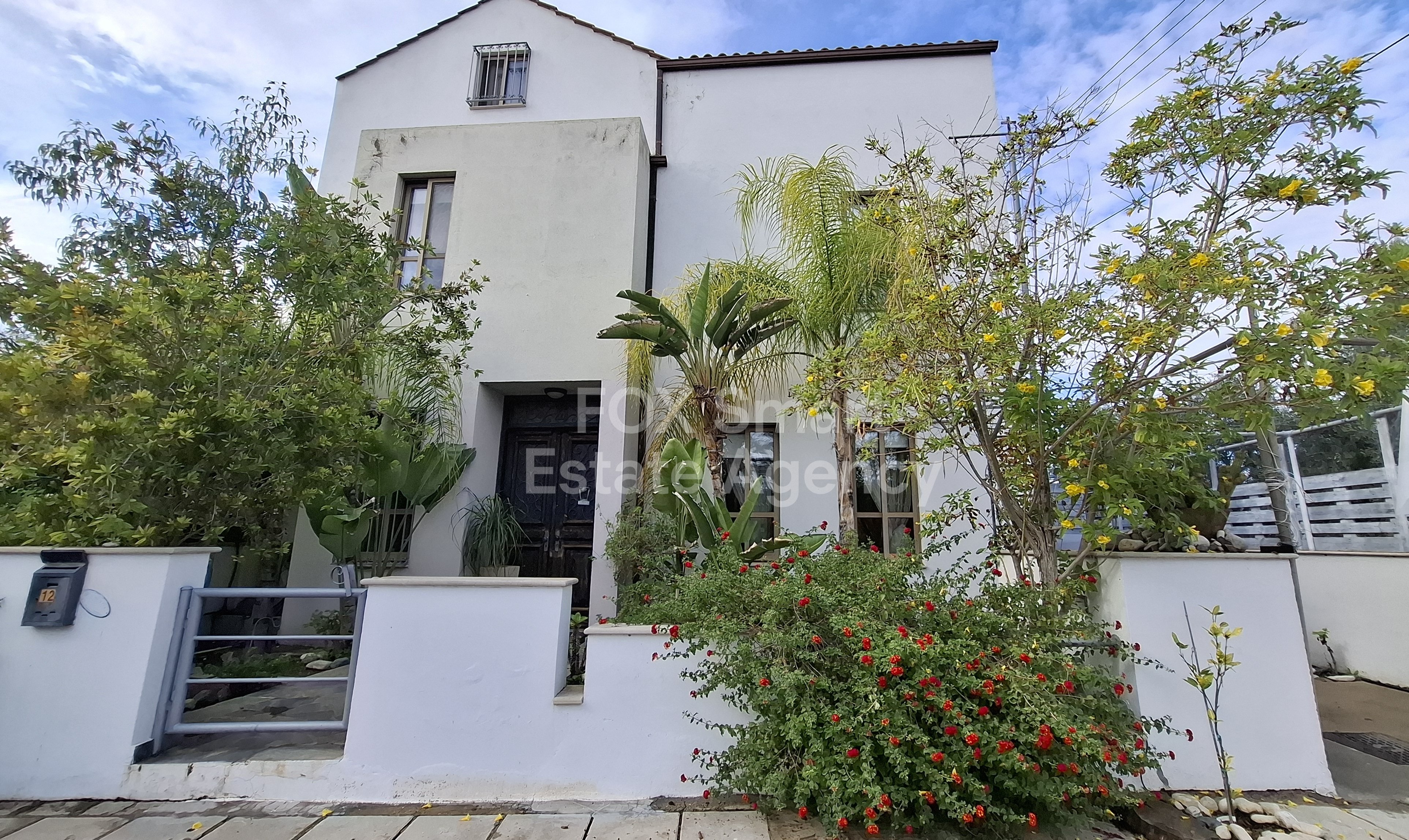 Beautiful traditional style house in a peaceful neighborhood