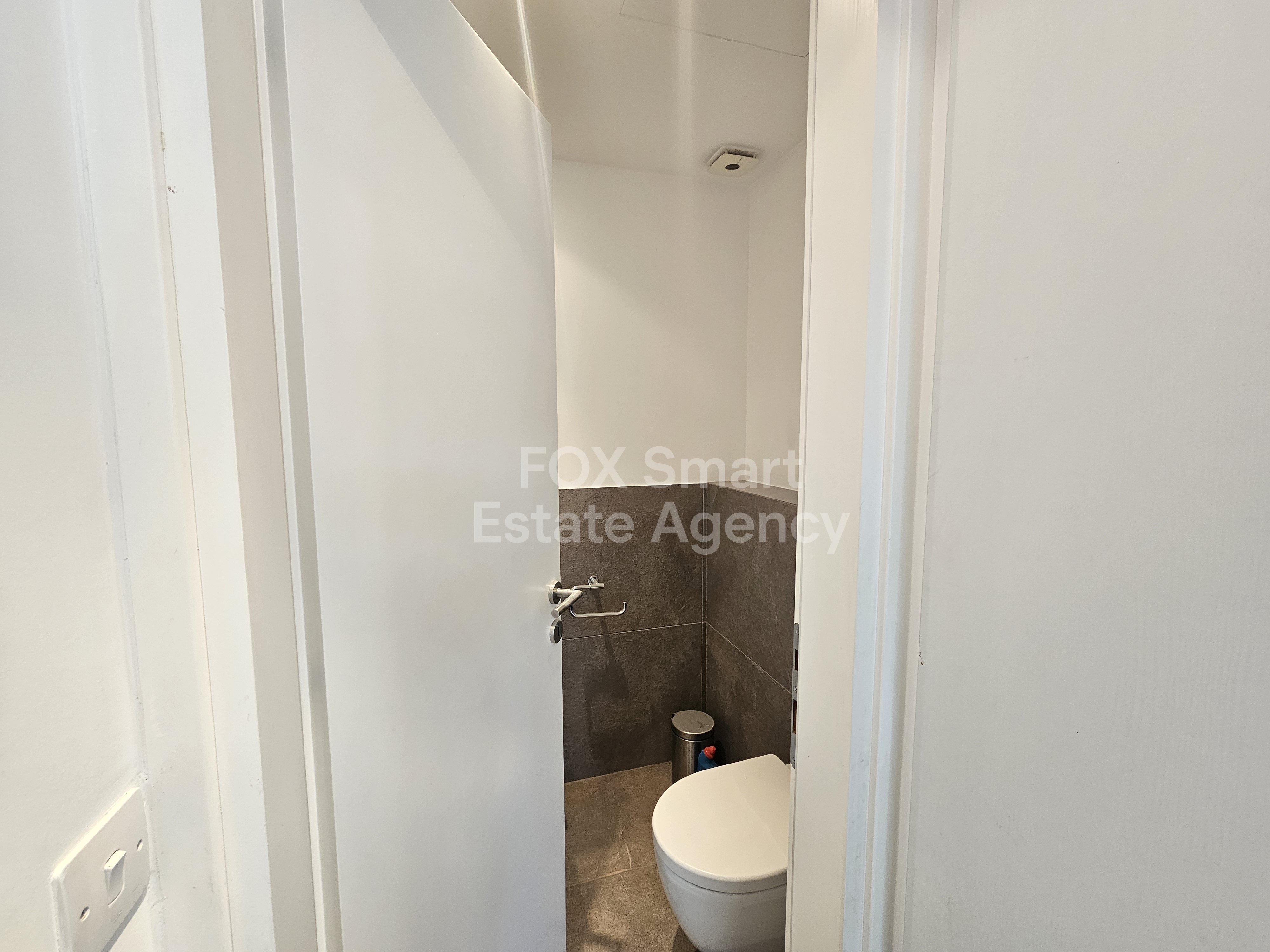 Luxury 3-Bedroom Apartment in Agioi Omologites (Opposite Agios Demetrios Park & Near Junior School), Nicosia