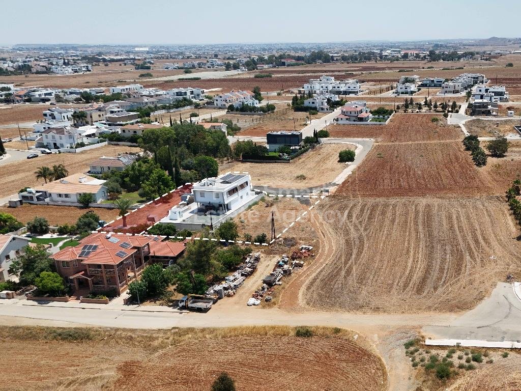 Land in Lakatamia - view 1
