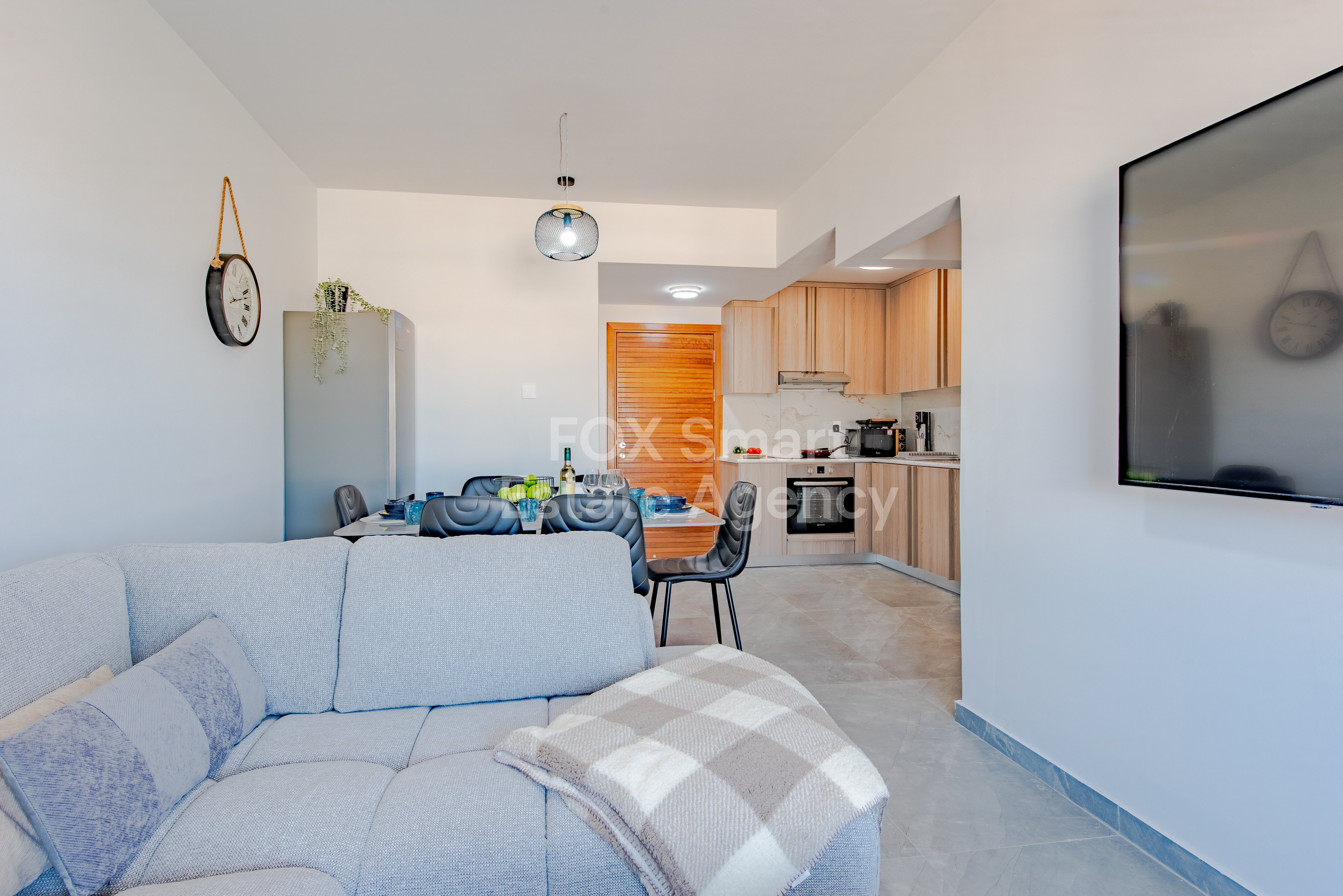 Fully renovated modern apartment near Larnaca Finikoudes