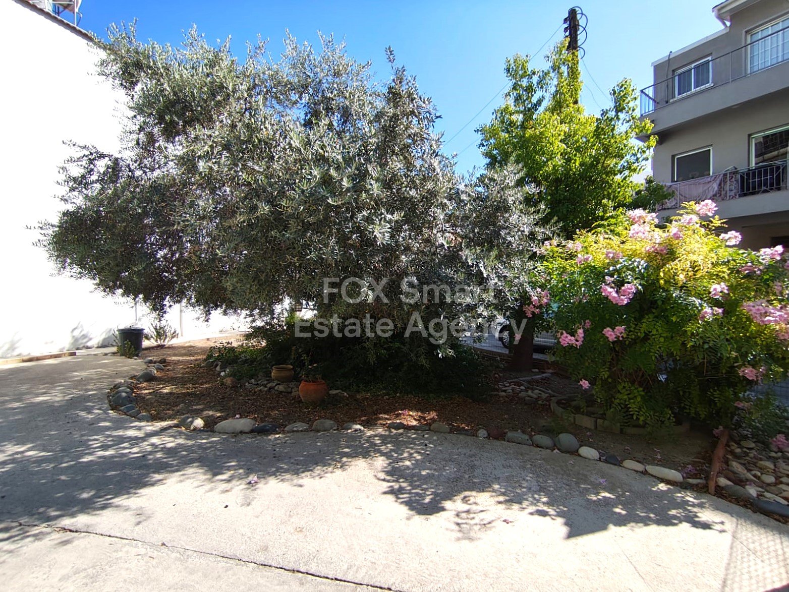 4 Bedroom Detached House + old Bungalow House, Sotiros area, Larnaca